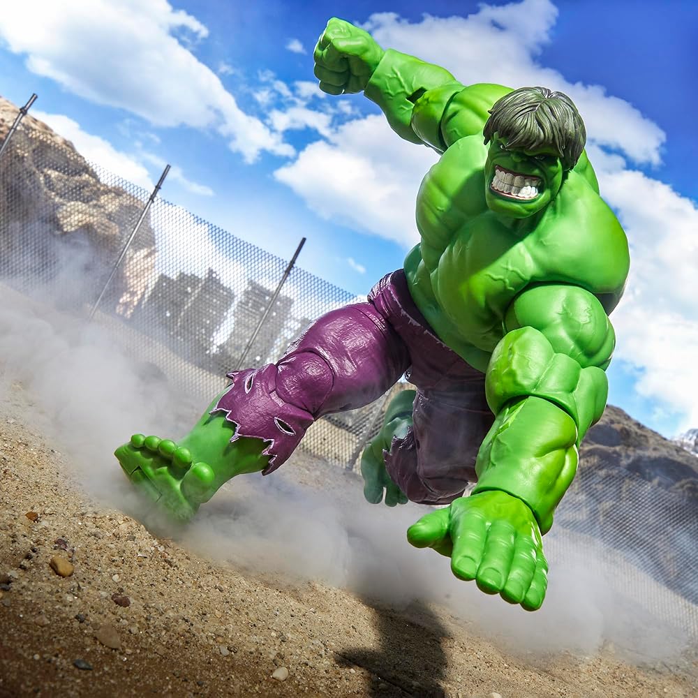 Hasbro Marvel Legends Maximum Series Hulk Action Figure 21.5cm with Accessories and Articulated Joints