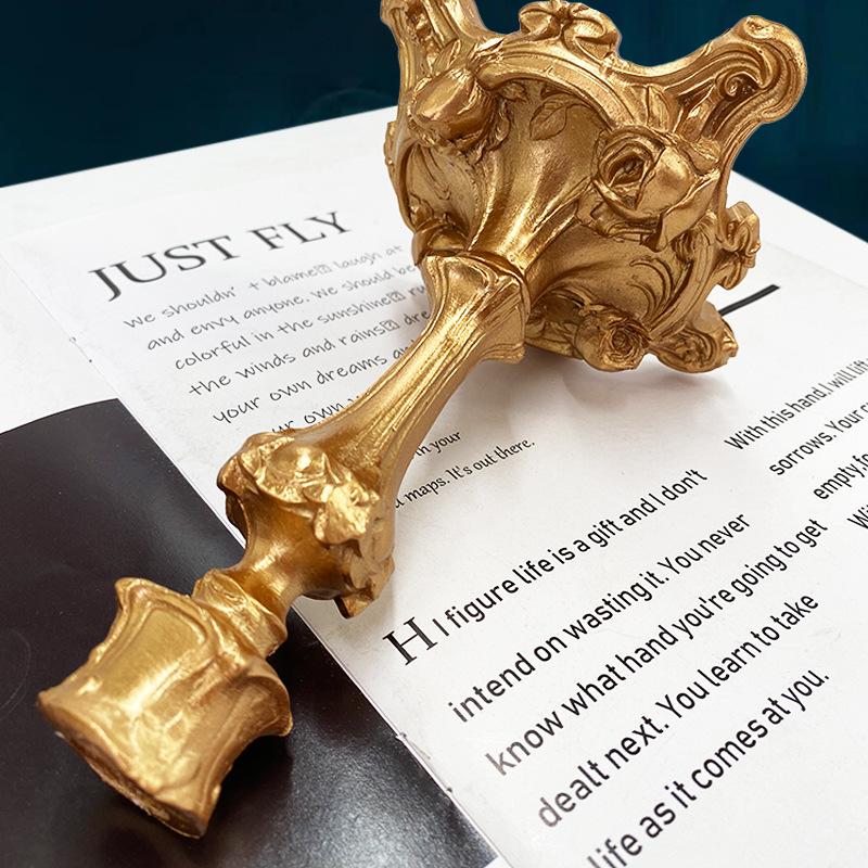 European Retro Candle Holder Baroque Art Candlestick Vintage Home Decoration Wedding Desktop Candlelit Dinner Ornament Photoprop