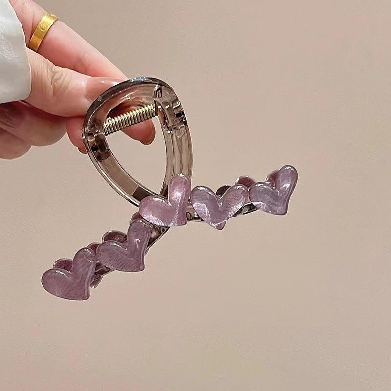 Neuer koreanischer mehrfarbiger Liebesherz-Haarclip für Damen, Mode, leichter Luxus, einfach, Haiklammer, Kopfschmuck für Geburtstagsfeiern