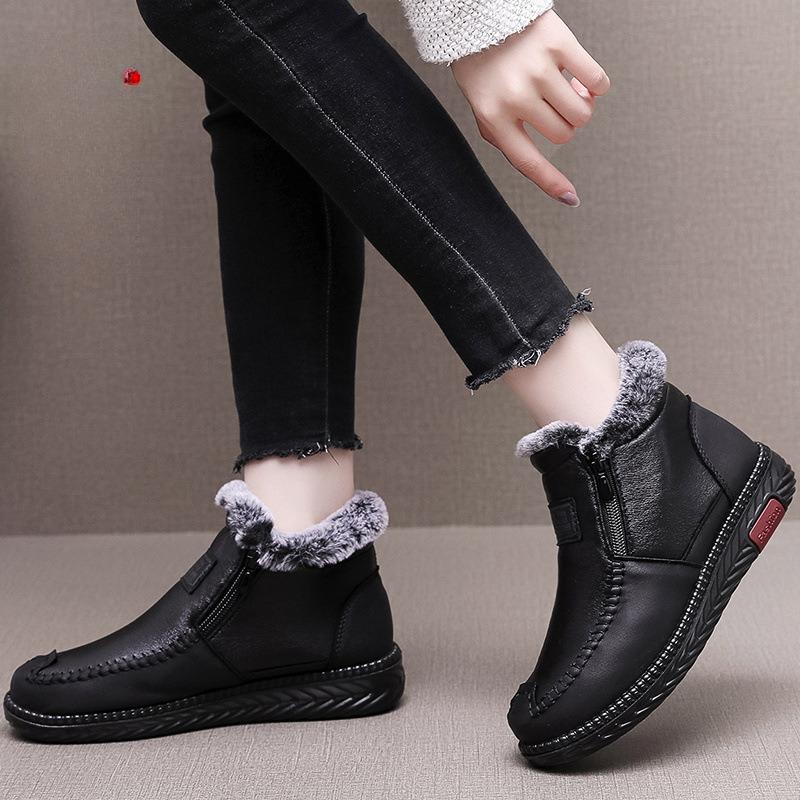 Old Beijing Cloth Shoes with Imitation Leather Surface Thickened and Velvet for The Elderly Mother's Shoes Women's Boots Winter Women's Shoes