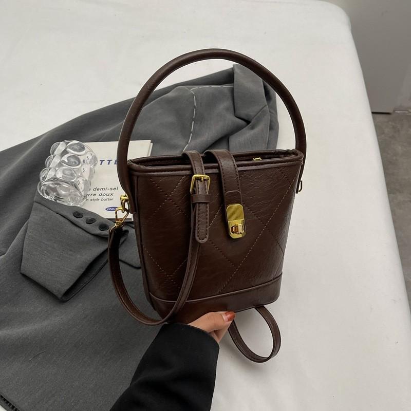 2023 New Vintage Fashion Bucket Bag Women Small Handbag High-end Texture Commuter Crossbody Shoulder Bag