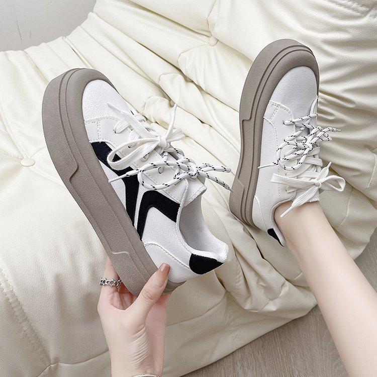 Nouvelles chaussures de skate décontractées basses automne 2024 tendance street shooting polyvalentes étudiantes sport chaussures blanches