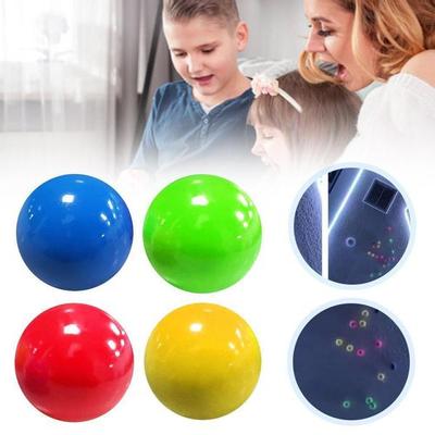 4 STK. 4,5/6 cm Leuchtstab Wandball Dekompressionsball Klebriger Squash Im Dunkeln leuchten Klebriges Zielspielzeug für Kinder Fang-Wurf-Spiel