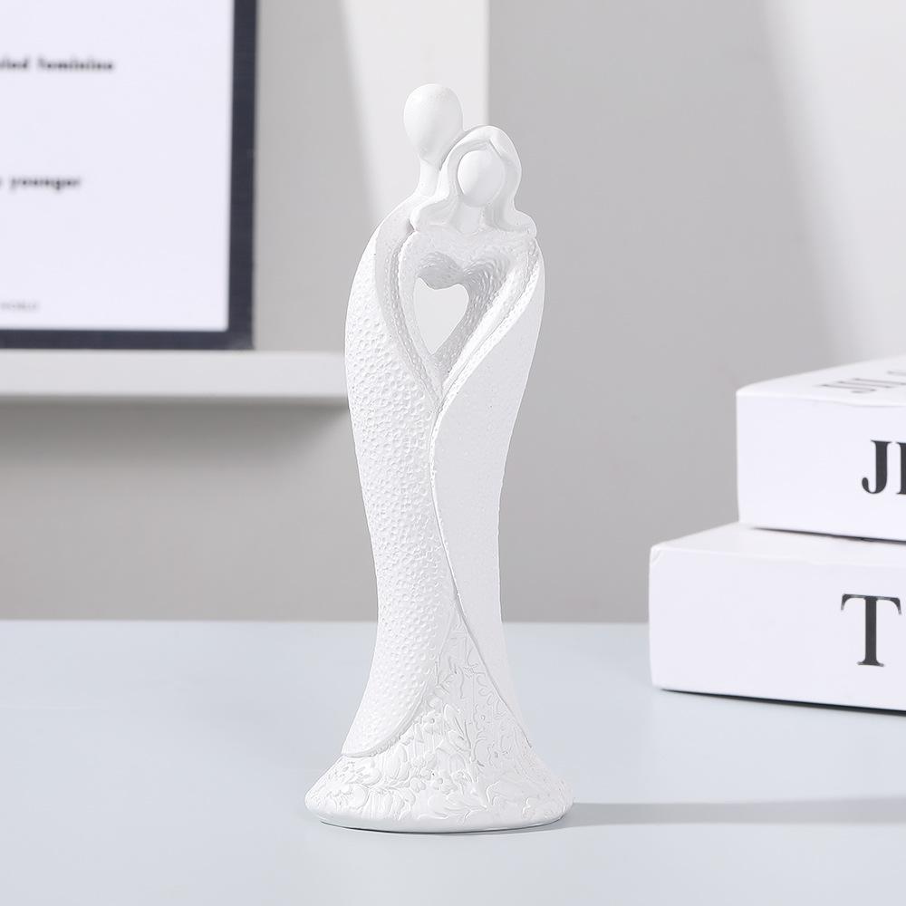 Abstract Resin Sculpture Ornament: Hugging Couple for Bedroom Decor
