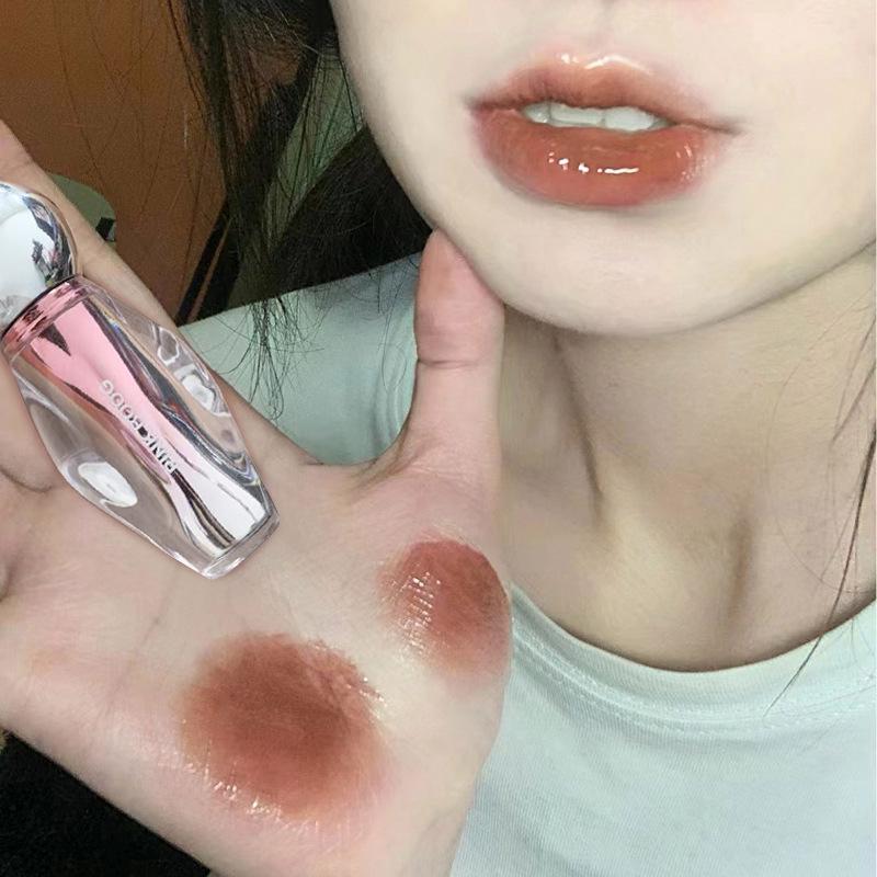 

Pink Pearl Moisturizing Lip Essence: Non-Stick, Long-Lasting Gloss with Mirror Finish. Perfect for Students, No Makeup Needed! 2.5