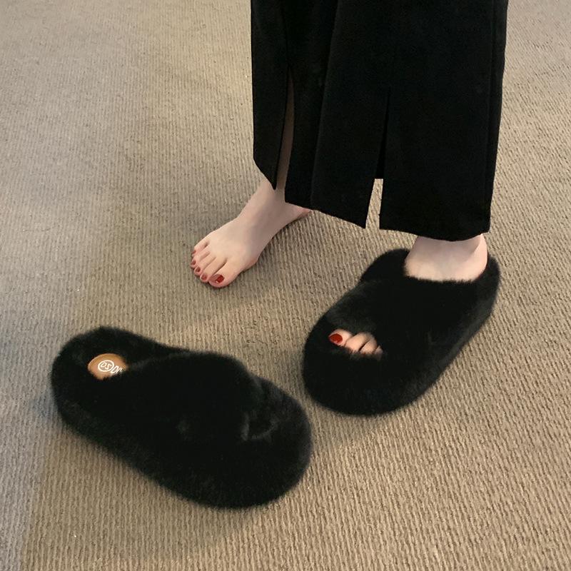 Fleece verdickte Baumwollpantoffeln Damen Herbst und Winter 2025 neue Mode vielseitige Baumwollpantoffeln Plüschschuhe Damenschuhe