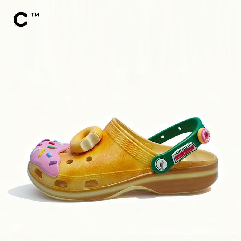 Crocs Classic Krispy Kreme Детская обувь Унисекс Шлепанцы 36-37(M4W6)