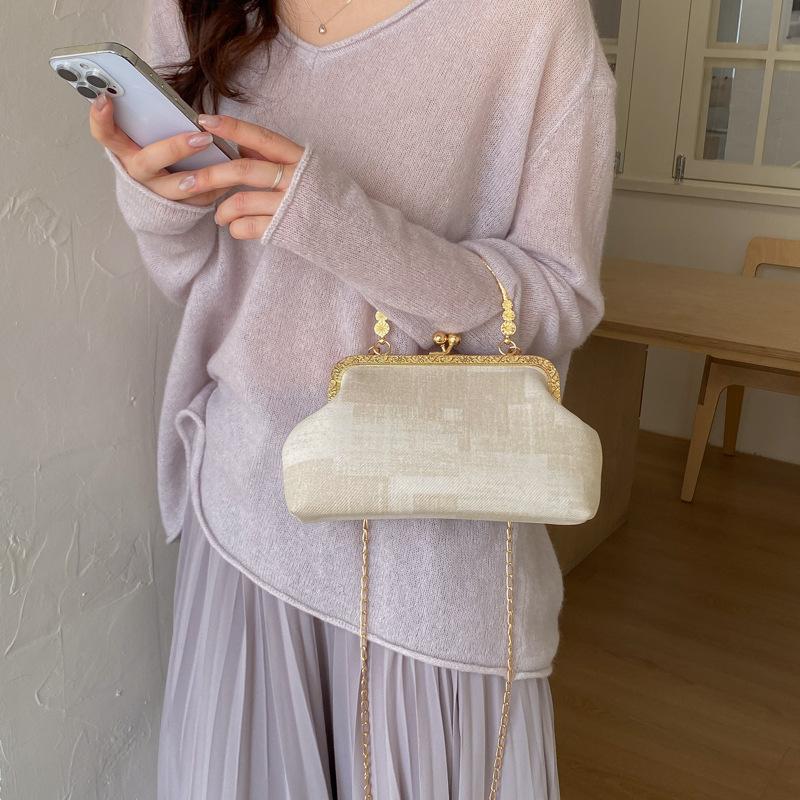 Chinesischer Stil Elegante Clip-Schultertaschen für Damen Vielseitige Damen-Ketten-Umhängetasche Tragbare Damen-Handtaschen Geldbörse