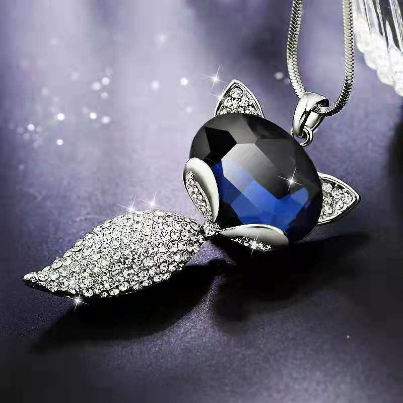 Autumn & Winter Fox Fur Women’s Sweater Necklace – Unique & Stylish Long Chain Accessory