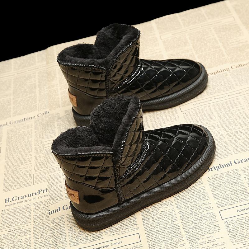 Popular snow boots women's 2025 new winter velvet thickened warm versatile short boots women's fur integrated cotton shoes