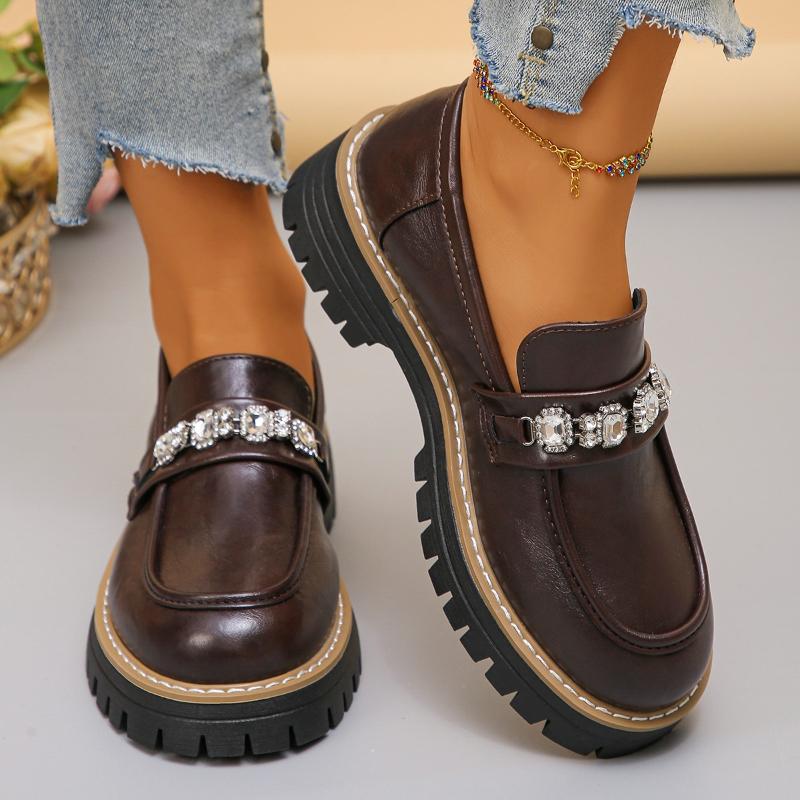 2026 New Women's Large Size Slip-On Shoes Metal Buckle Decor British Style Round Toe Flat Heel Comfortable Casual Footwear