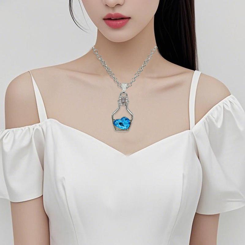 Niche Luxury Crystal Necklace: High-End Diamond Drift Bottle Pendant for Women