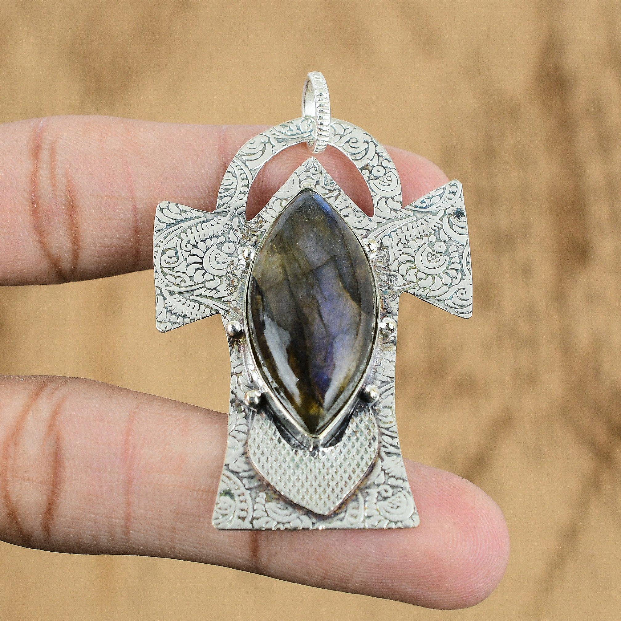 

Sterling Silver Third Eye Chakra Natural Labradorite Sister Handmade New Pendant