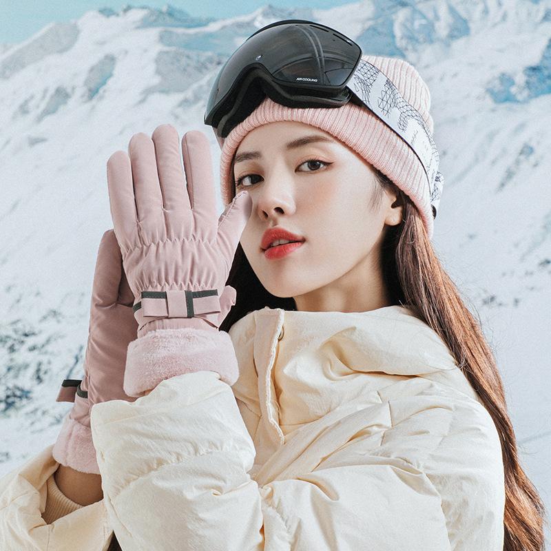 Winter Warm Gloves for Women with Thick Velvet for Windproof and Cold Resistant Cycling Waterproof Gloves in Winter