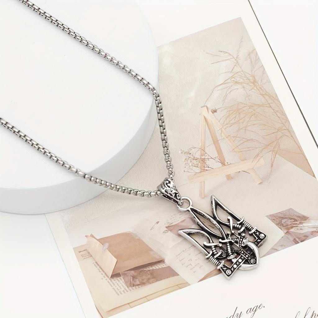 Fashion trend, versatile, personality, domineering, sea king, trident, pendant necklace, light luxury, trendy and cool