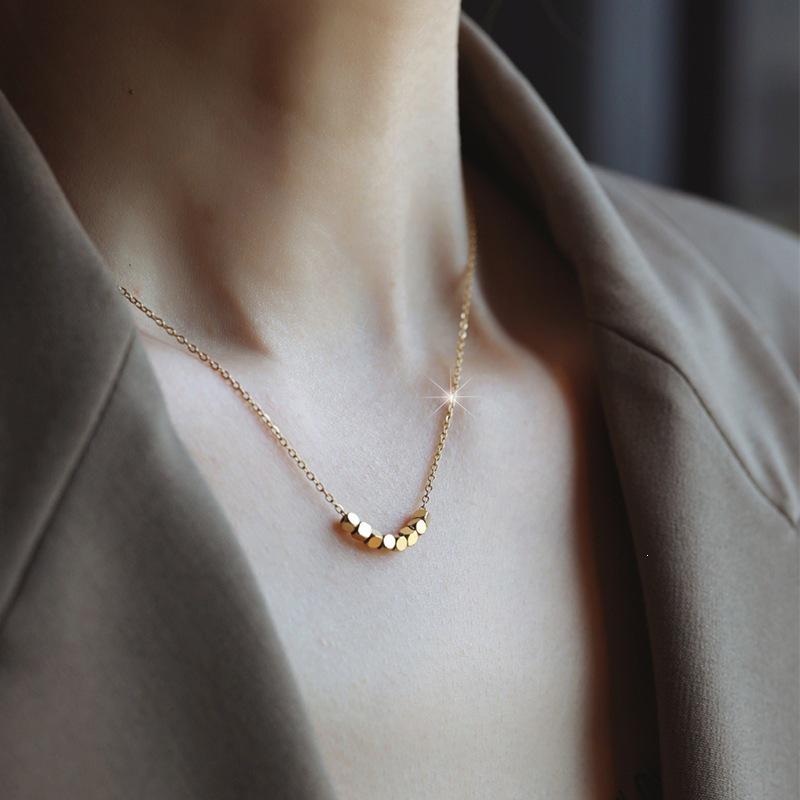 Luxurious Titanium Steel Sugar Necklace Set: Trendy High-End Clavicle Chain with Crushed Silver for Women