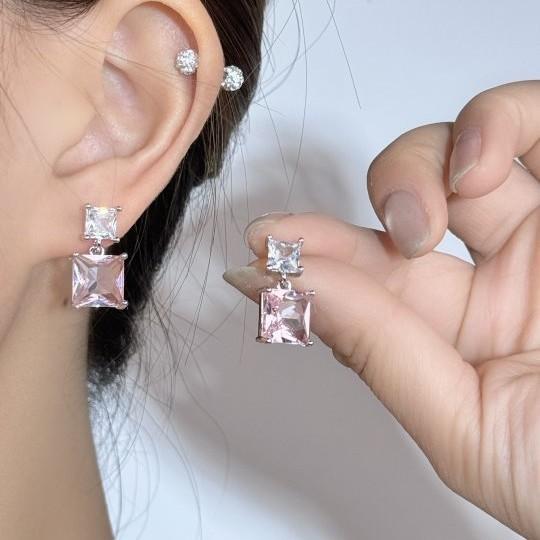 

New light luxury butterfly stud earrings simple and exquisite niche design versatile geometric zircon earrings ear jewelry