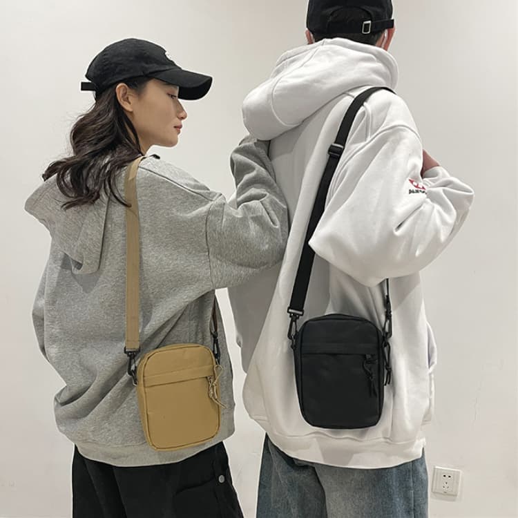 Men's and women's Mori small satchel simple new messenger bag