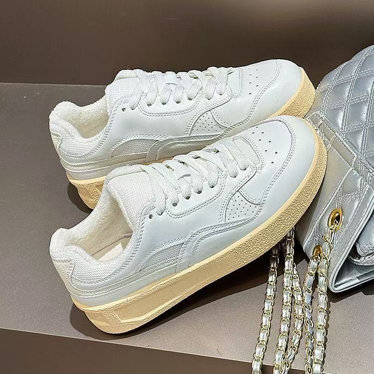 

Soft leather small inner height increase thick-soled retro casual flat-bottomed sports board shoes 35【foot length 22.5cm】 белый