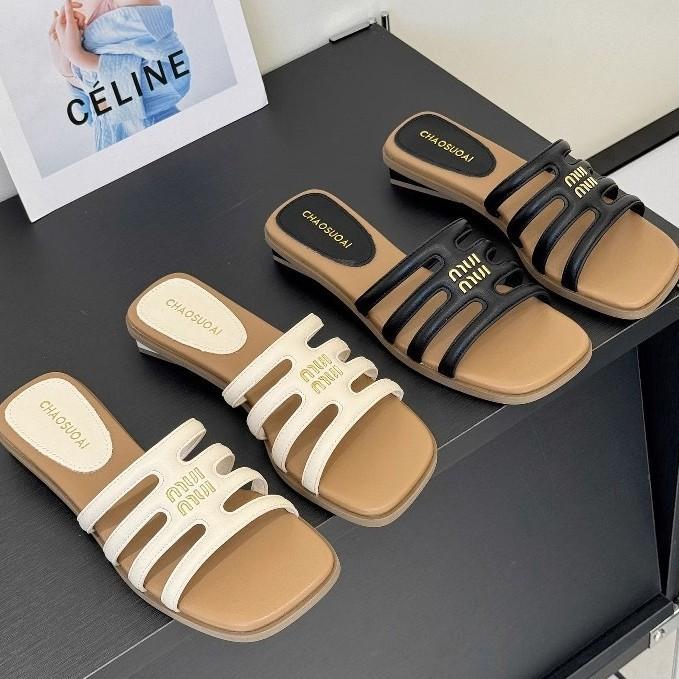 Korean version of non-slip fashion outer slippers women's 2025 summer new versatile thick heel square head open toe temperament semi-sandals