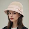 2025 Neue Mütze für Damen Herbst und Winter Gestrickt Warm und Vielseitig Gesichtsbetonend Kleiner Britischer Fischerhut Modisch und Elegant