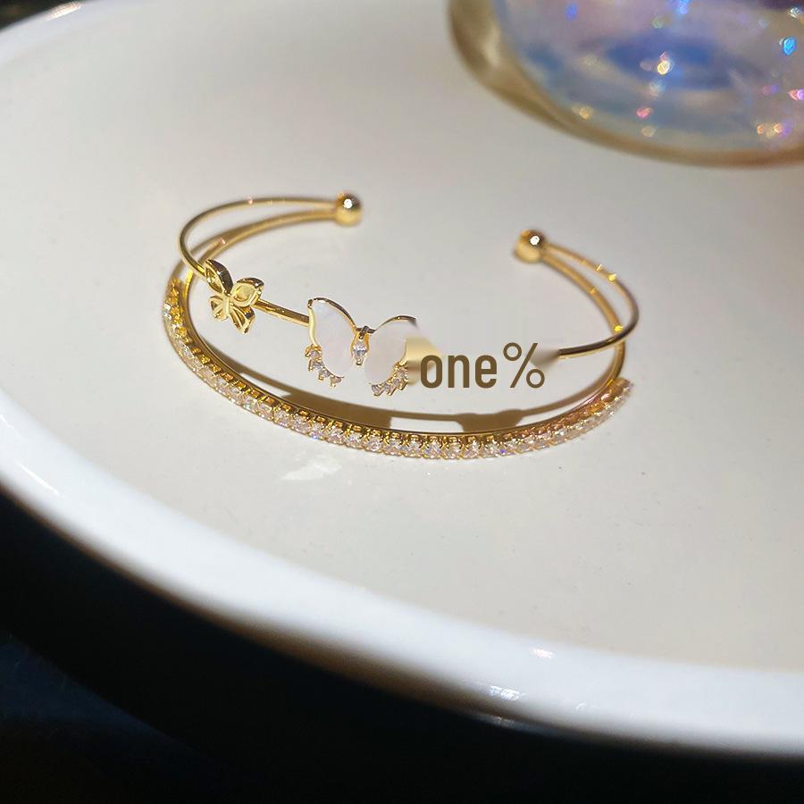 Korean Style Zircon Butterfly Bracelet: Elegant, Fashionable, and High-End Hand Jewelry Design.