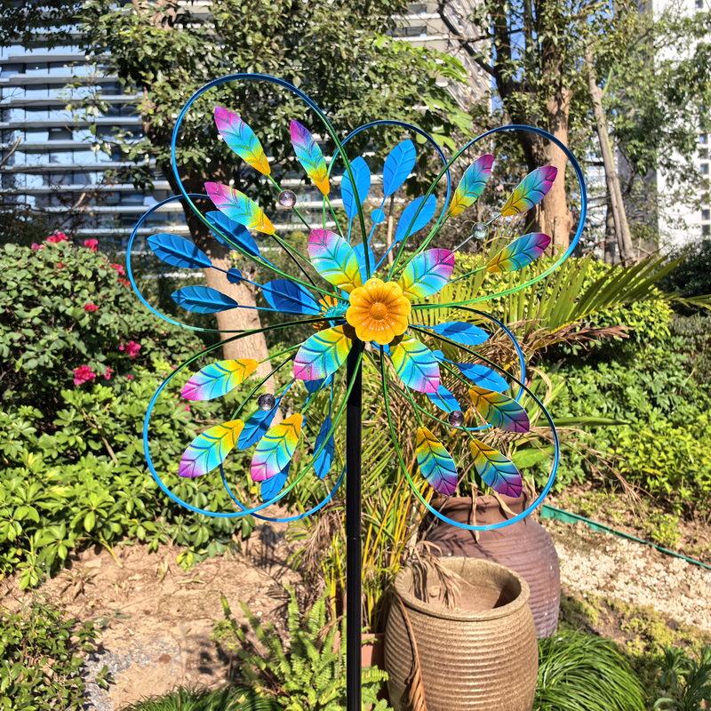 Gradient Flower Pinwheel: Outdoor Wrought Iron Garden Decoration for Landscaping