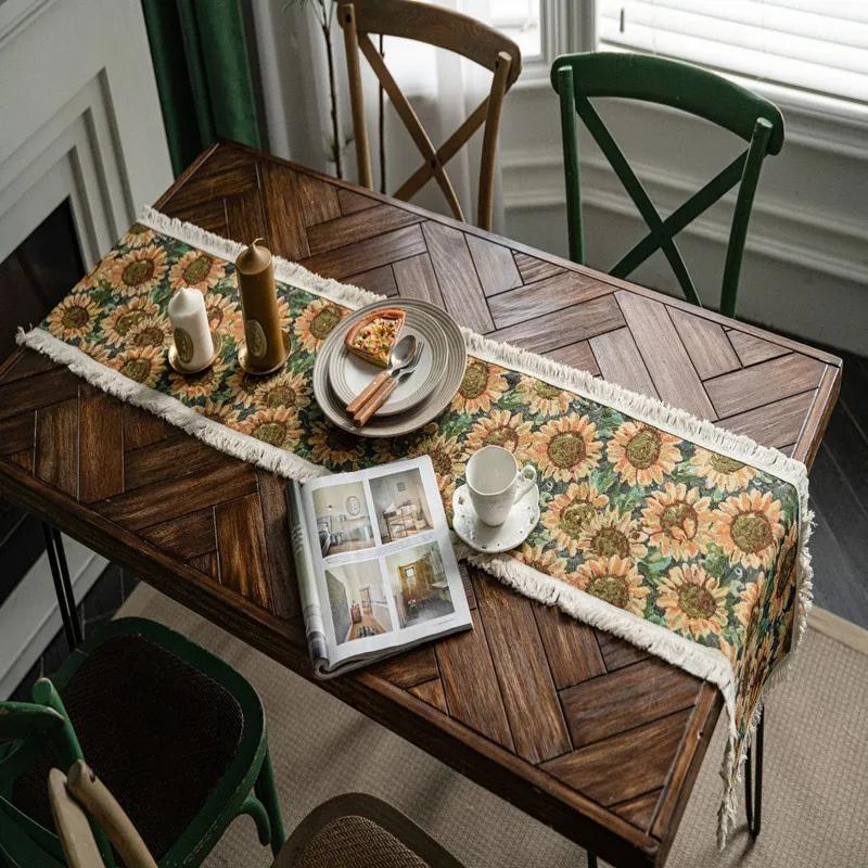 Vintage Table Runner Oil Painting with Tassels Bohemian Sideboard Suitable For Kitchen Holiday Party Birthday Party Table Decor