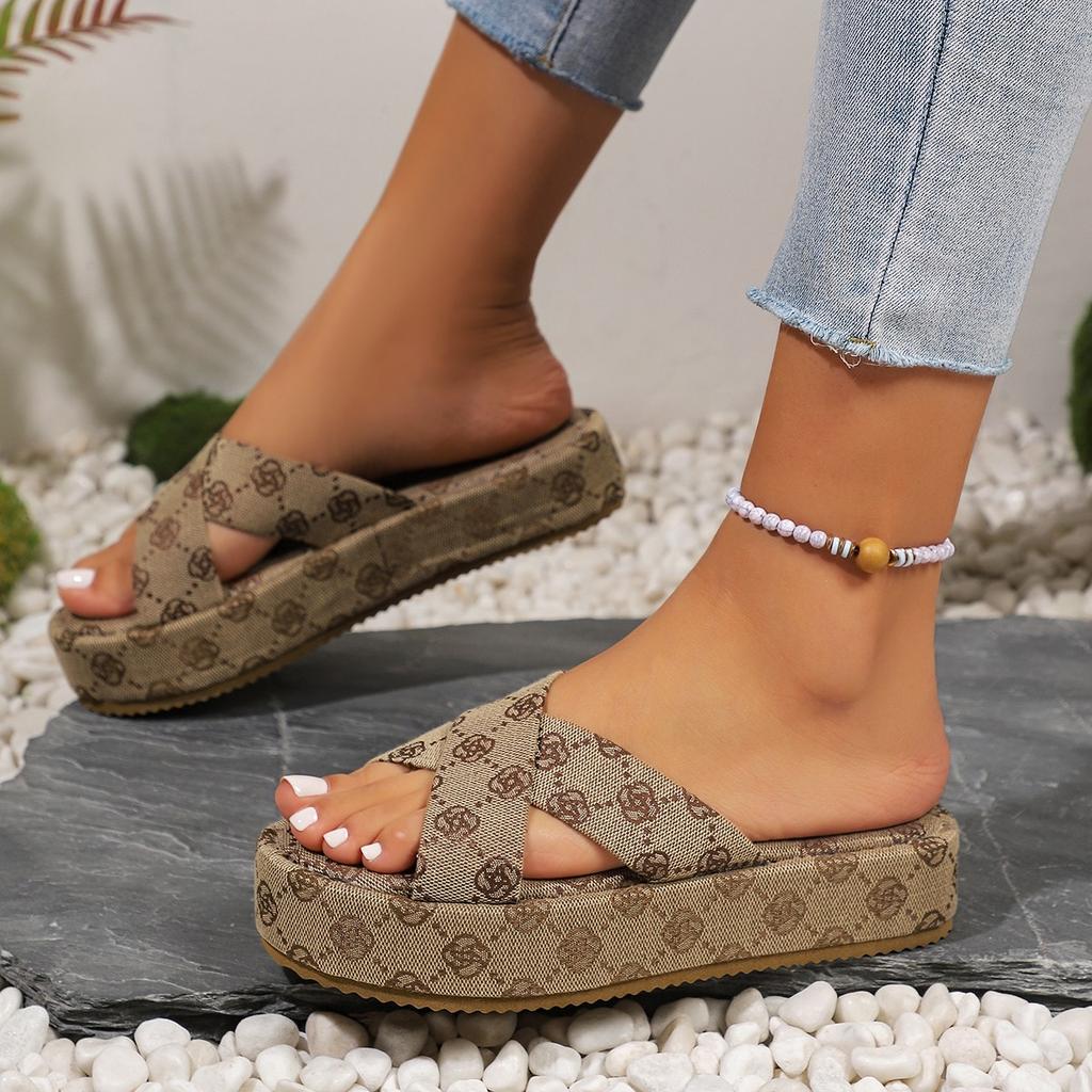 Women Platform Slippers New Summer Women Shoes Designer Flat Sandals Outdoor Floral Ladies Beach Slippers Slides Plus Size 42