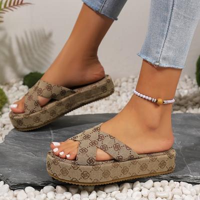 Sandales compensées d'été pour femmes 2025 Nouvelles chaussures pour femmes Sandales plates de créateur Extérieur Floral Dames Sandales de plage à enfiler