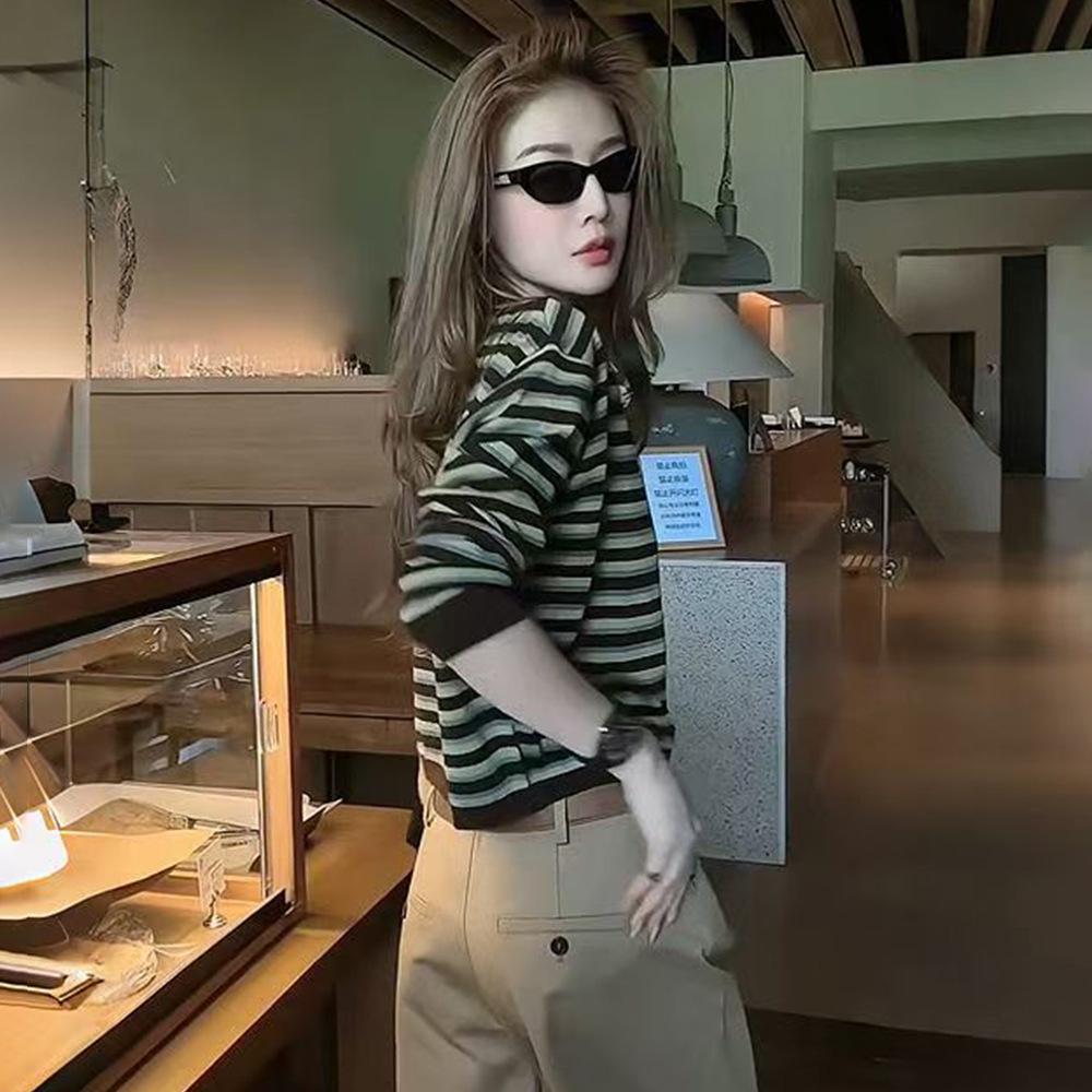 Samtgrünes gestreiftes Langarm-Rundhals-Oberteil im koreanischen Retro-Farbblock-Stil für Damen