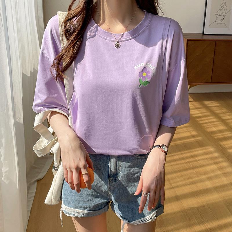 Maternity Summer Nursing Tee: Stylish & Comfortable Short-Sleeve Breastfeeding Top
