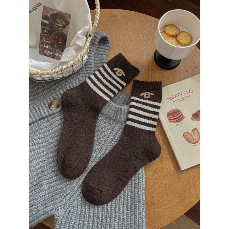 Female Autumn and Winter New Simple All Take Warm Cute Cartoon Dog Stripes In The Tube Pile Socks