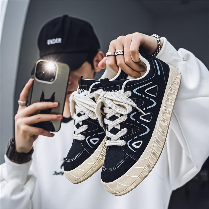 New Men's Thick-soled Skateboard Shoes Comfortable Non-slip Casual Vulcanized Shoes Lace-up Sneakers for Men Outdoor Activities