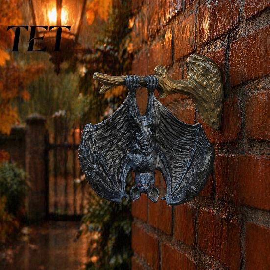 Festive Holiday Decor Halloween Bat Figurine, Resin Hanging Sculpture, Gothic Upside Distressed Retro Down Statue for Outdoor Garden Tree Yard Spooky