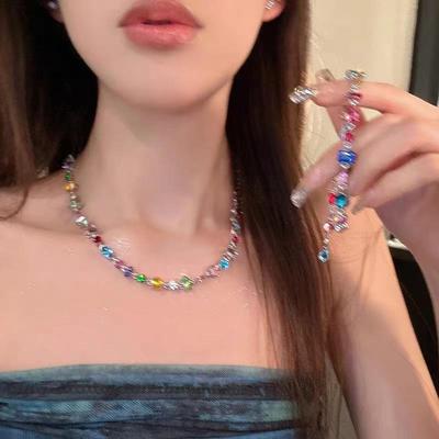 Collar de Corazón de Cristal Arcoíris de Lujo - Diseño de Clavícula Color Caramelo de Circonita de Moda para Mujer
