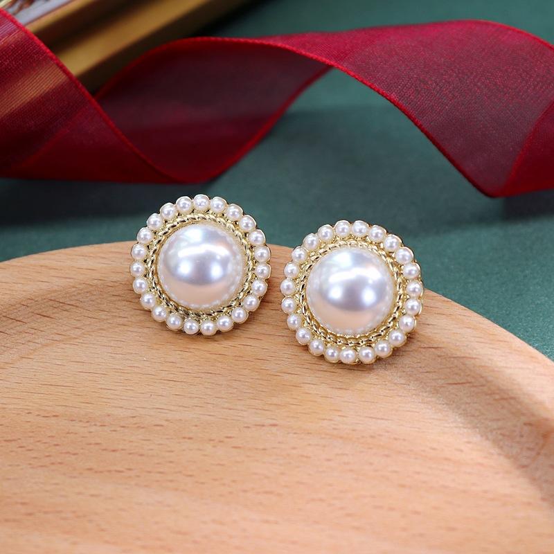 Vintage nostalgic S925 silver needle stud earrings femininity personality baroque court style earrings ear jewelry