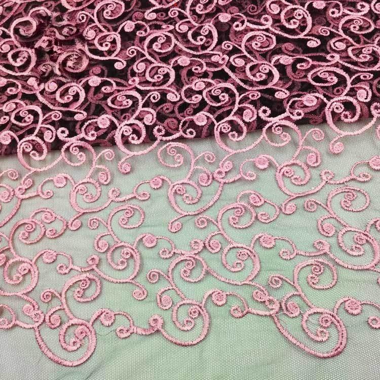 Wasserlösliche Spitze, vollständiges Zubehör, Polyester-Seidenstickerei-Stoff, Stickstoff mit Netzgrund