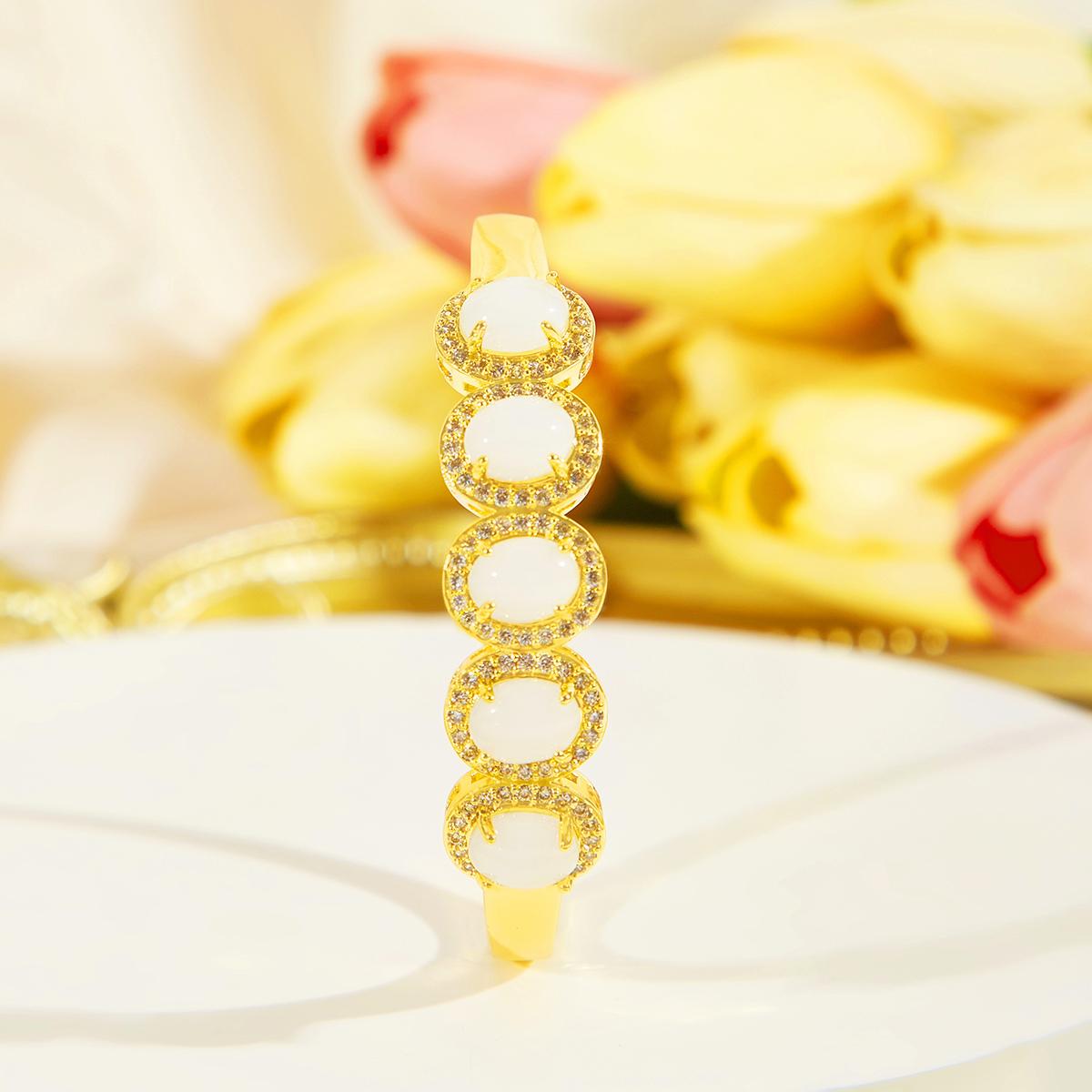 

CMM великолепные золотые браслеты-браслеты ювелирные изделия сверкающие цирконии очаровательный аксессуар для мировых ценителей моды белый