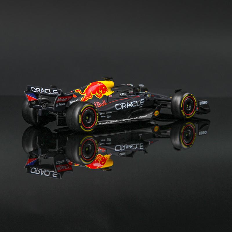 Bburago 1:43 2022 F1 Red Bull Racing RB18 1# Verstappen 11# Speciální lak Perez ze slitiny Formule 1 Super hračka Model