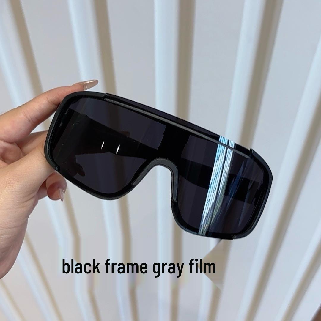 Windproof Outdoor Sports Sunglasses  Ski Goggles for Cycling, Climbing, and Biking