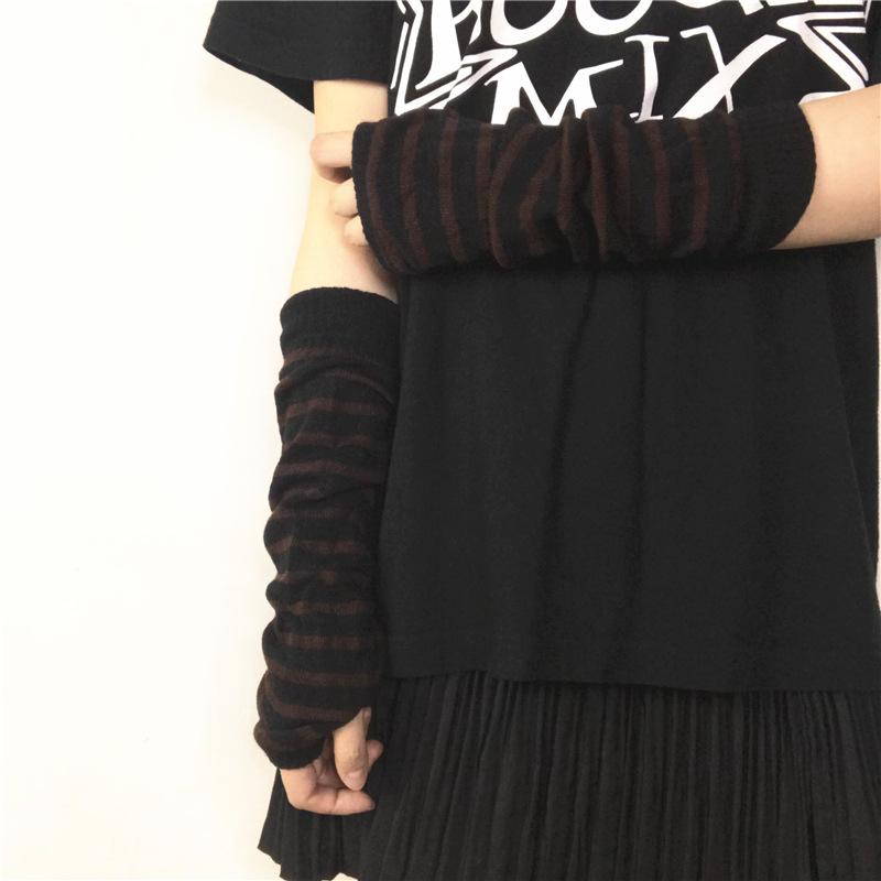 Couple's Korean Style Winter Warm Knitted Woolen Arm Warmers Men and Women Ninja Style Fingerless Gloves Striped Arm Sleeves