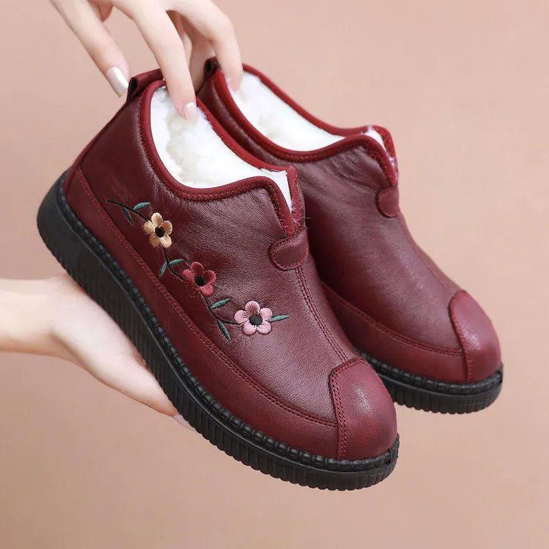 Winter real wool old north cloth shoes women's cotton shoes thickened wool waterproof elderly shoes warm and non-slip mother cotton boots