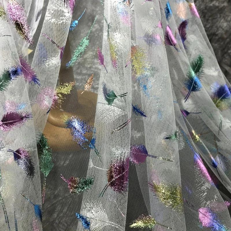 100x150cm Pióra pawiego pióra gorące siedem kolorów iluzja gradientowa siatka suknia ślubna Hanfu odzież tkanina projektant tkanin