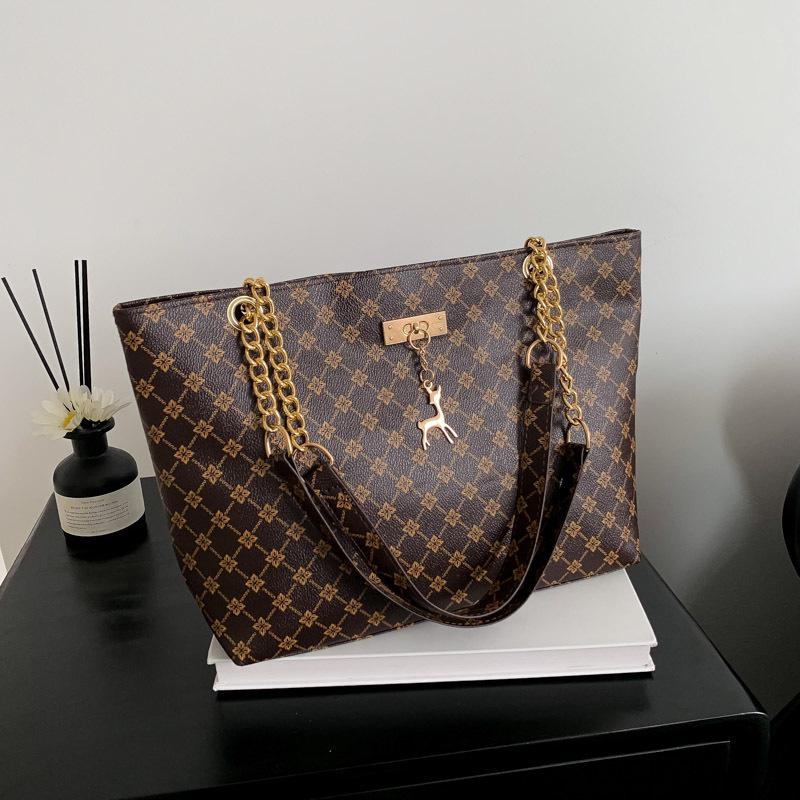 2024 Spring Retro Texture Chain Shoulder Bag for Women