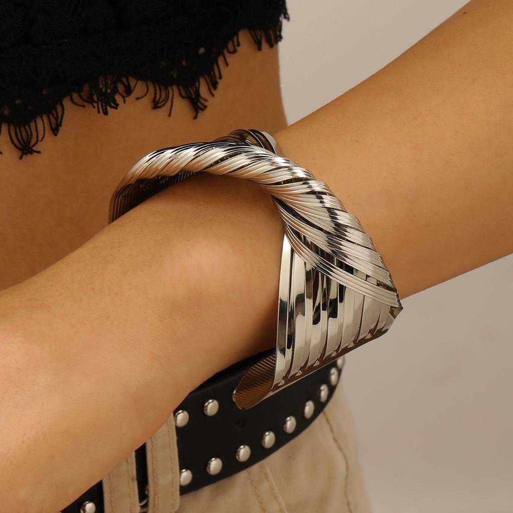 Exaggerated Cross Twisted Open Cuff Bangle Irregular Multi Layer Texture Wide Wrist Bracelet for Women European Punk Statement Hand Jewelry