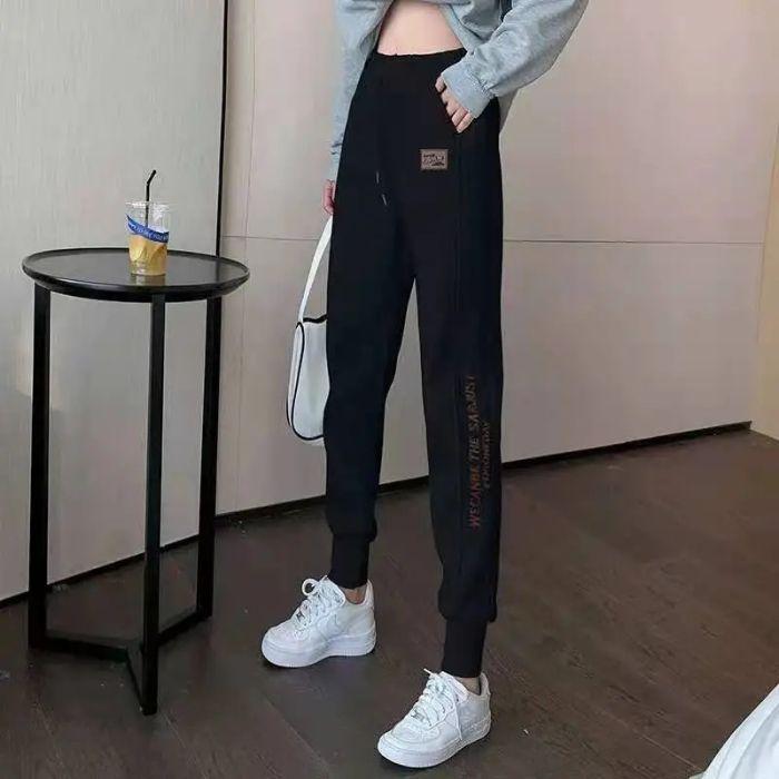 Women's Fleece-Lined Embroidered Sweatpants: Autumn/Winter 2025 Trendy Loose Fit, Slimming Harem Style with Cuffed Ankles.