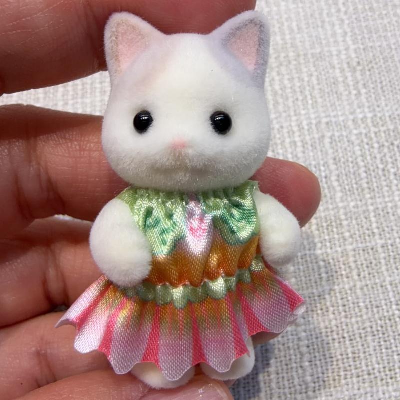 Genuine Anime Sylvanian Families Chocolate Rabbit Fairie Husky Giraffe Doll Kawaii Decoration Model Ornament Birthday Gift Toy