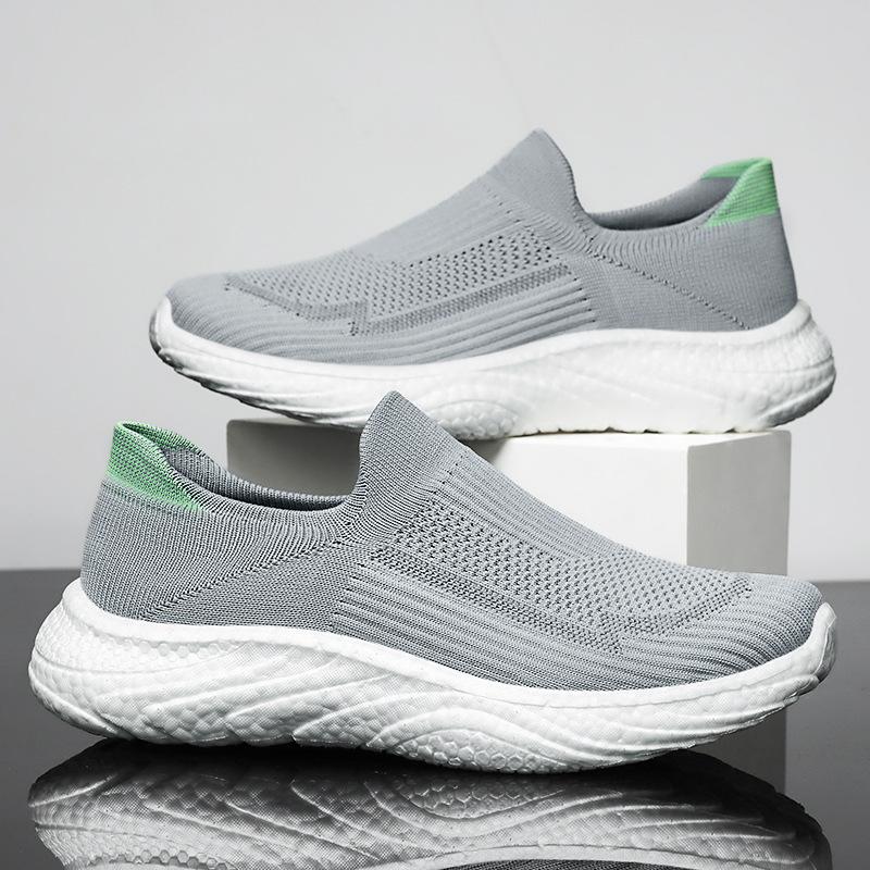 Shoes men's shoes are breathable and do not stink. One foot pedal socks shoes solid color versatile couple casual shoes breathable flying woven sin