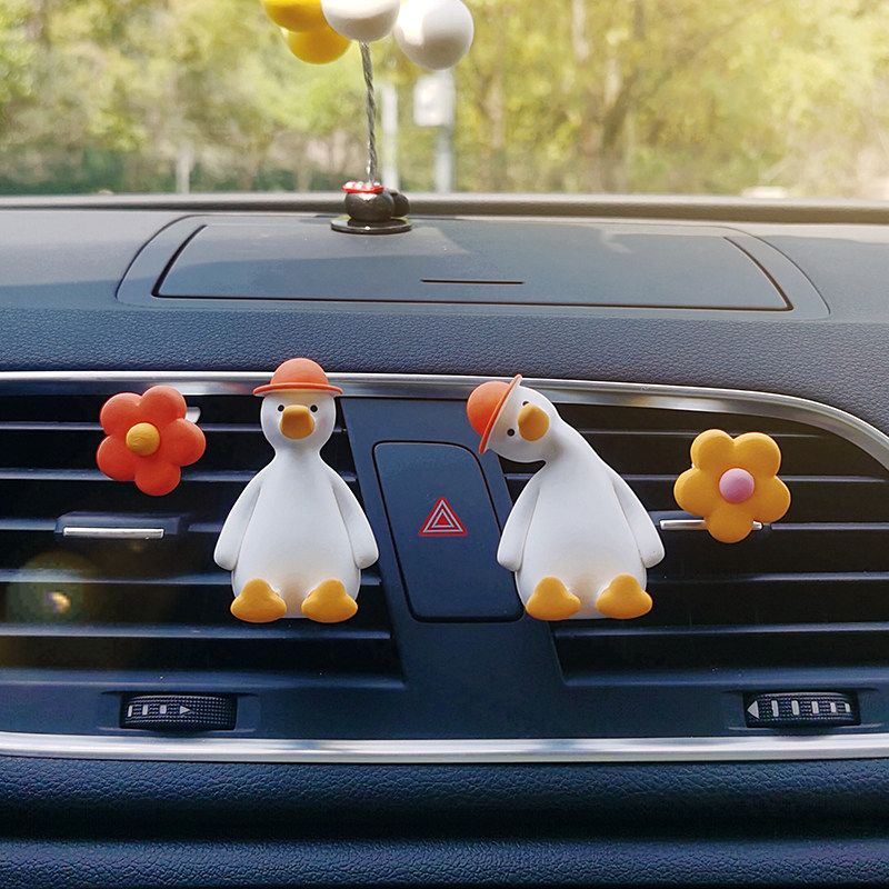 Auto Perfume Aromatherapy Cute Cheering Duck Head Tilt Duck Air Conditioner Air Outlet Clip Car Interior Ornaments Ins Fragrant Stone